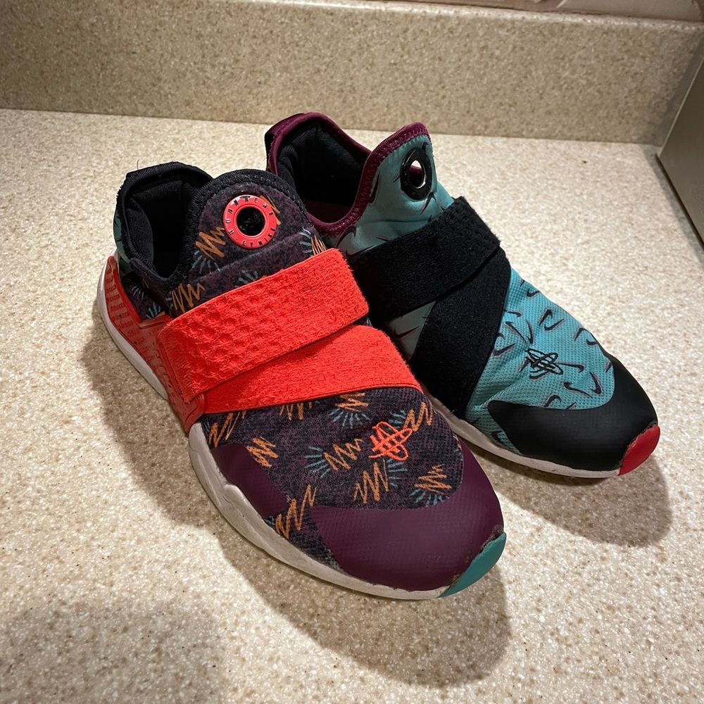 Mens laceless Nike
